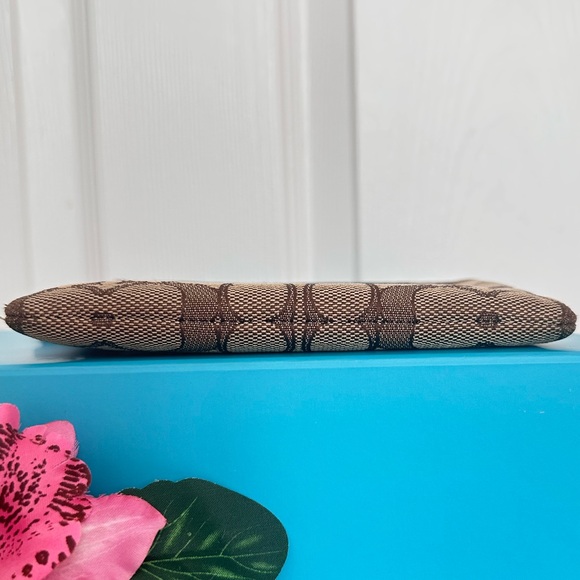 #68 COACH ~ Signature Brown and Cream w/Black Leather Wristlet Strap and Hangtag - Picture 5 of 11